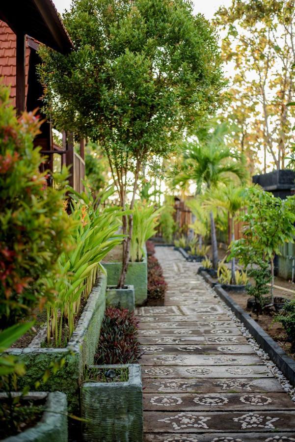 The Granyam Garden Cottage Batununggul Exterior foto